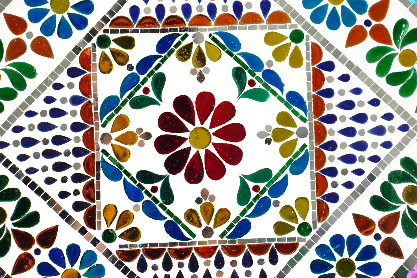 Floral Mirror Wall Art – Handcrafted Bloom & Mirror Design