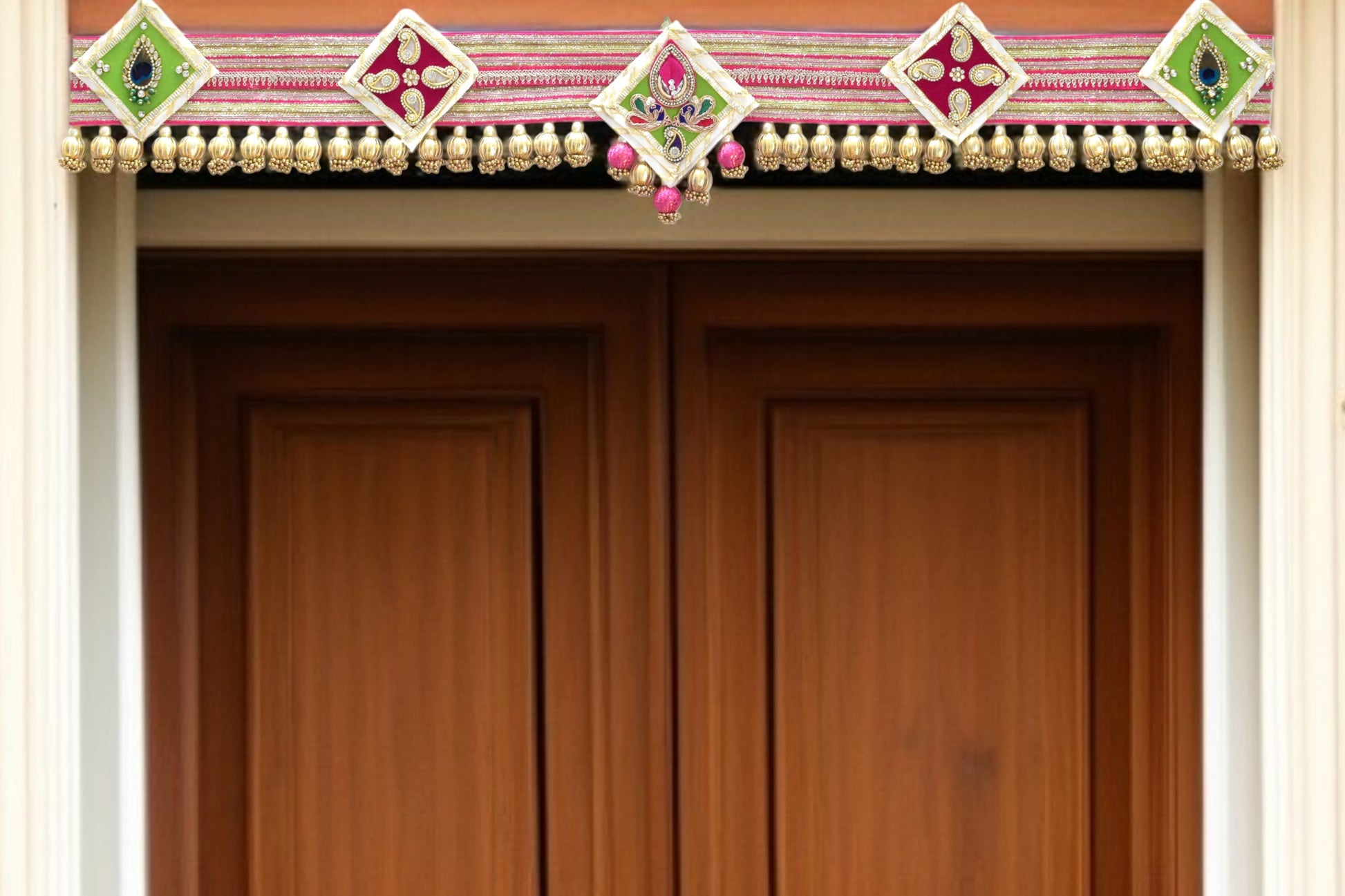 Shubh Shringar toran with floral and paisley design, handcrafted Indian wall hanging for door and festive home décor